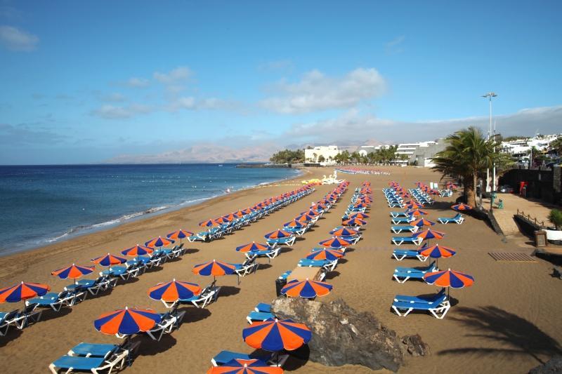 Apartamentos Playamar Puerto del Carmen  Exterior photo